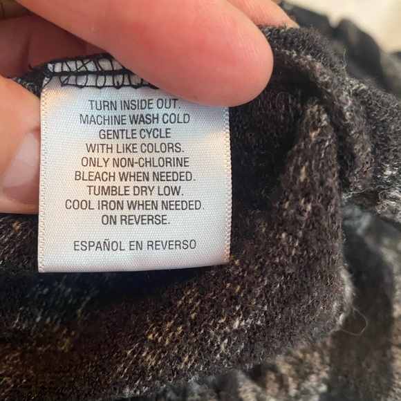 Style and company, black appliqué, studded, lace tunic, medium - Picture 6 of 10